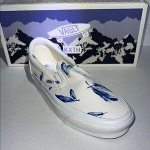 Vans White and Blue Feather Slip-On Sneakers